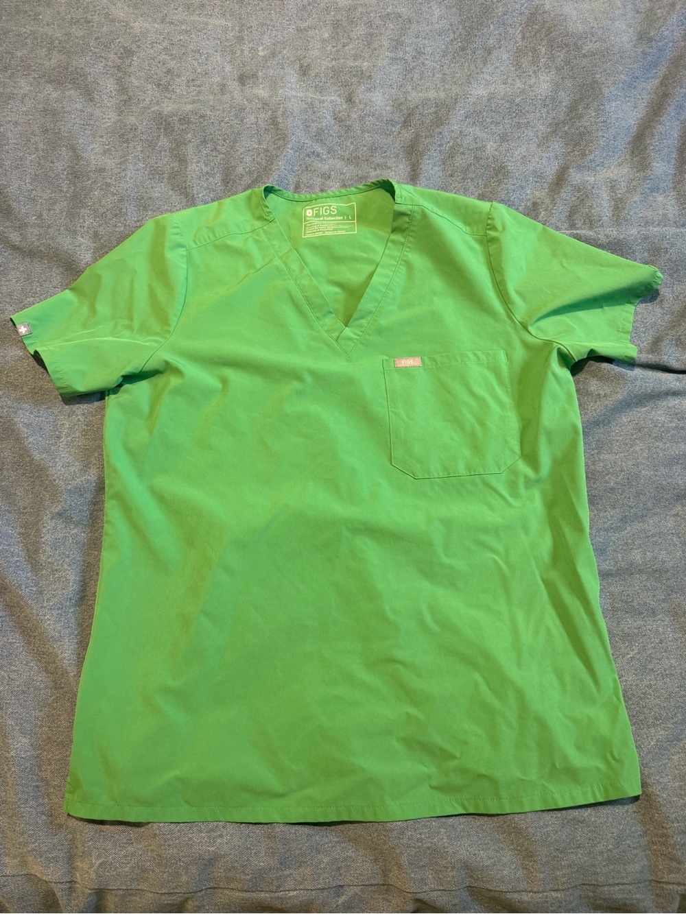 FIGS Technical Collection Catarina V-Neck Scrub Top Lime Green Large
